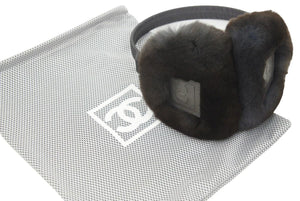 極美品 CHANEL シャネル スポーツライン 06A イヤーマフ ファー ココマーク ブラック グレー 中古 48340