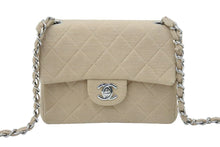 Load image into Gallery viewer, CHANEL シャネル チェーンショルダーバッグ ココマーク マトラッセ 6番台 2000年 A01115 ベージュ シルバー 美品 中古 48400