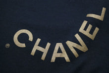 Load image into Gallery viewer, CHANEL シャネル 半袖Ｔシャツ ブランドロゴ 16SS コットン ブラック ゴールド 35/137 M 美品 中古 48513