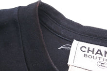 Load image into Gallery viewer, CHANEL シャネル 半袖Ｔシャツ ブランドロゴ 16SS コットン ブラック ゴールド 35/137 M 美品 中古 48513