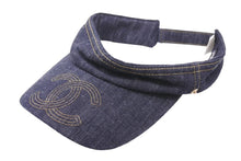 Load image into Gallery viewer, 極美品 CHANEL シャネル デニム インディゴ サンバイザー ココマーク ゴールド 刺繍 ロゴ 帽子 小物 ONE SIZE 中古 48536