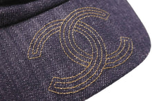 Load image into Gallery viewer, 極美品 CHANEL シャネル デニム インディゴ サンバイザー ココマーク ゴールド 刺繍 ロゴ 帽子 小物 ONE SIZE 中古 48536