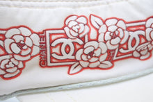 Load image into Gallery viewer, CHANEL シャネル サンバイザー 花柄 ポリエステル ナイロン ホワイト レッド マジックテープ 調整可 美品 中古 48539