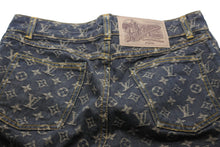 Load image into Gallery viewer, LOUISVUITTON ルイヴィトン デニム ジーンズ パンツ モノグラムデニム ブラック RM052B WHPA10CF7 サイズ38 美品 中古 48548