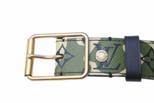 Load image into Gallery viewer, LOUIS VUITTON ルイヴィトン サンチュール モノグラモフラージュ ベルト カモフラ 90サイズ 村上隆 M9646U 美品 中古 48576