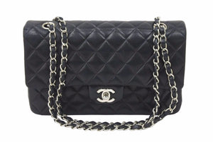 極美品 CHANEL マトラッセWフラップチェーンショルダー 7番台 25 ショルダーバッグ ブラック×シルバー金具 レザー 中古 48600