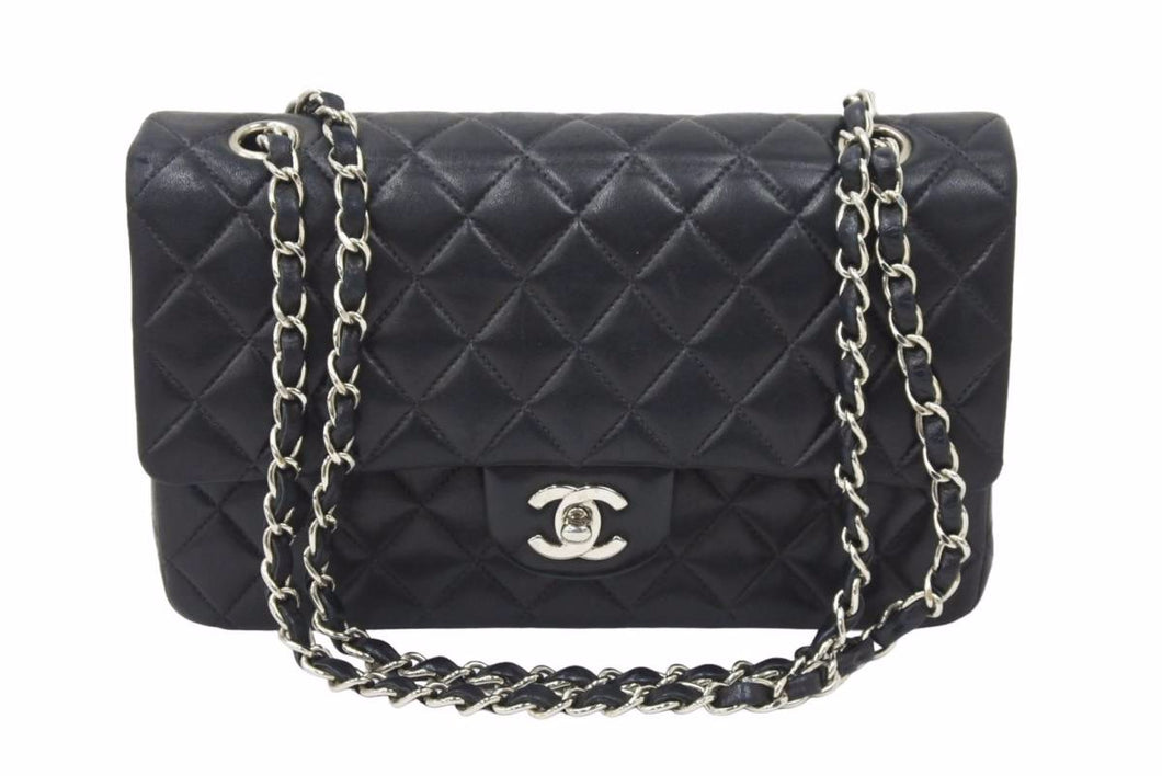 極美品 CHANEL マトラッセWフラップチェーンショルダー 7番台 25 ショルダーバッグ ブラック×シルバー金具 レザー 中古 48600