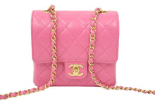 Load image into Gallery viewer, 極美品 CHANEL シャネル チェーンショルダーバッグ マトラッセ ラムスキン ミニフラップ A35200 ピンク ランダム 中古 48615
