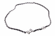Load image into Gallery viewer, 新品同様 CHANEL シャネル エアポッツ チェーン ショルダー ネックレス シルバー ブラック ココマーク B21 中古 48664
