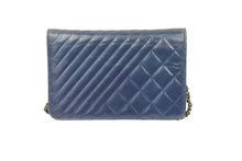 Load image into Gallery viewer, CHANEL シャネル ボーイシャネル マトラッセ チェーンウォレット Wステッチ 20番台 2015年 ネイビー 美品 中古 48672