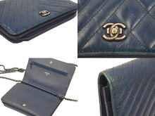 Load image into Gallery viewer, CHANEL シャネル ボーイシャネル マトラッセ チェーンウォレット Wステッチ 20番台 2015年 ネイビー 美品 中古 48672