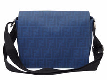Load image into Gallery viewer, FENDI フェンディ ショルダーバッグ 斜め掛けバッグ ズッカ柄 7VA 258-BOW ネイビー シルバー金具 美品 中古 48742