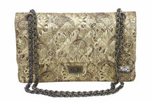 Load image into Gallery viewer, 極美品 シャネル CHANEL MOSCOW パリ モスクワ 2.55 マトラッセ チェーン ショルダーバッグ 12番台 ゴールド 中古 48771