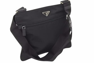 PRADA プラダ 斜め掛けショルダーバッグ フラット メッセンジャーバッグ VA053M シルバー金具 良品 中古 48910