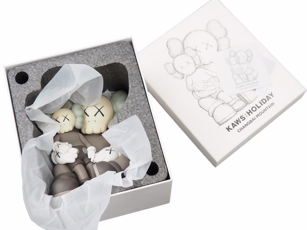 未使用 KAWS カウズ KAWS HOLIDAY CHANGBAI MOUNTAIN FIGURE 
