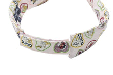 Load image into Gallery viewer, CHANEL シャネル サンバイザー 帽子 バレンタイン ハートココマーク コットン ピンク マルチカラー 美品 中古 48967
