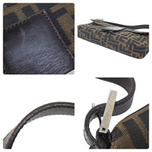 Load image into Gallery viewer, FENDI フェンディ ズッカ柄 マンマバケット ショルダーバッグ ワンショルダー ブラウン アクセサリーポーチ 良好 中古 49079
