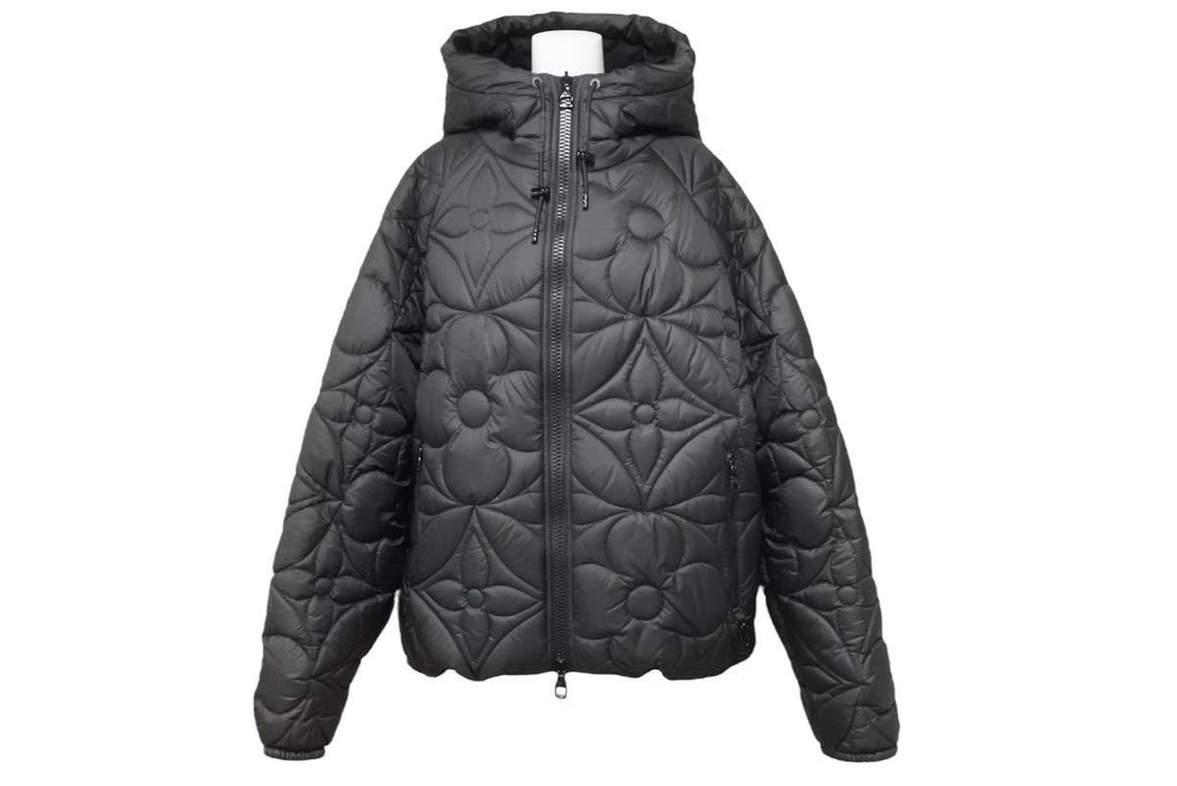 極美品 LOUIS VUITTON ルイヴィトン LVSEフラワーキルテッドフーディジャケット 1A9FUZ ブラック サイズ50 中古 49098