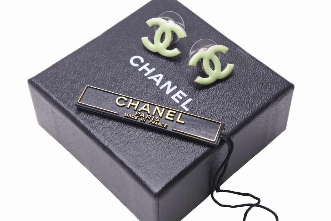 CHANEL シャネル ピアス ココマーク 06C刻印 3.2ｇ グリーン シルバー メッキ 美品 中古 49117