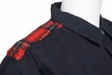 Load image into Gallery viewer, COMME DES GARCONS コムデギャルソン チェック長袖シャツ PA-J066 JAPAN製 コットン ブラック レッド S 美品 中古 49139