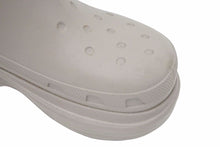 Load image into Gallery viewer, BALENCIAGA バレンシアガ Crocs クロックス ミッドカーフブーツ 677388W1S8E EVA ベージュ サイズ26.5cm 美品 中古 49148