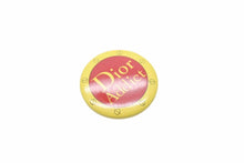 Load image into Gallery viewer, Christian Dior クリスチャンディオール Addict 缶バッジ イエロー レッド アクセサリー 小物 美品 中古 49205