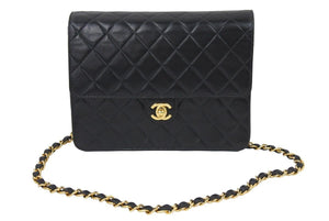 シャネル CHANEL マトラッセ 23cm ハーフフラップ ターンロック 8番台 ショルダーバッグ ラムスキン ブラック 美品 中古 49239