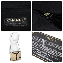 Load image into Gallery viewer, 極美品 CHANEL ガールシャネル 16SS 23番台 超希少 ココマーク ショルダー レザー ベージュ 49241