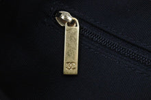 Load image into Gallery viewer, 極美品 CHANEL ガールシャネル 16SS 23番台 超希少 ココマーク ショルダー レザー ベージュ 49241