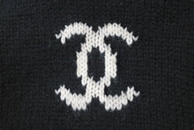 Load image into Gallery viewer, 極美品 CHANEL シャネル 96AW タートルネック ニット ココマーク ブラック カシミヤ PO8810V00321 カンガルー サイズ42 中古 49257