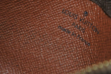 Load image into Gallery viewer, LOUIS VUITTON ルイ・ヴィトン モノグラム ポシェット クレ コインケース M62650 ゴールド金具 美品 中古 49347