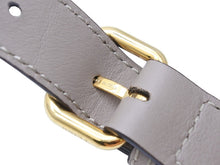 Load image into Gallery viewer, FENDI フェンディ ショルダーストラップ ブランドロゴ レザー ベージュ ゴールド金具 レディース 品 中古 49379