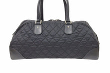 Load image into Gallery viewer, CHANEL シャネル パリスニューヨーク キルティング ボストンバッグ 10番台 ナイロン レザー ブラック シルバー金具 美品 中古 49417