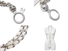 Load image into Gallery viewer, CHANEL シャネル 20クルーズ クラシックチェーンカードケース チェーン付パスケース AP1044 ライトベージュ 美品 中古 49427