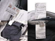 Load image into Gallery viewer, BALMAIN バルマン クラッシュバイカーデニムパンツ ダメージジーンズ T500 B383 サイズL コットン ホワイト シルバー 美品 中古49479