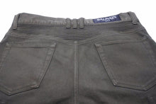 Load image into Gallery viewer, BALMAIN バルマン バイカーパンツ W4HT552C163 JAPAN製 コットン ポリウレタン カーキ シルバー金具 サイズ32 美品 中古 49567