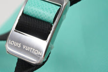 Load image into Gallery viewer, LOUIS VUITTON ルイ・ヴィトン ディスカバリー・バックパック PM ミントグリーン レザー M30869 RFID有 美品 中古 49859