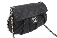 Load image into Gallery viewer, 極美品 CHANEL シャネル マトラッセ チェーンアラウンド ショルダーバッグ 19番台 ラムスキン ブラック シルバー 中古 49892