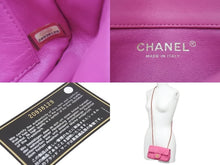 Load image into Gallery viewer, シャネル CHANEL ミニマトラッセ Vステッチ ピンク ゴールド金具 ショルダーバッグ レディース 美品 中古 49957