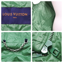 Load image into Gallery viewer, LOUIS VUITTON ルイヴィトン ステープルズエディション 22SS ダウンベスト 52 グリーン モノグラムフラワー 1A9FRG 美品 中古 49984