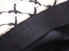 Load image into Gallery viewer, CHANEL シャネル ツイードハット バケットハット 帽子 A15396x9189 ブラック ホワイト フランス製 サイズ58 美品 中古 49997