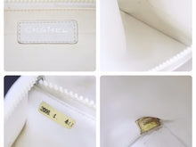 Load image into Gallery viewer, CHANEL シャネル トートバッグ バレンタイン ココマーク 10番台 A31533 キャンバス ピンク マルチカラー シルバー 良品 中古 50018