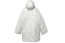 Load image into Gallery viewer, CHANEL シャネル スポーツライン ダウンコート P16395V09195 00A イタリア製 ポリアミド ホワイト 38 美品 中古 50075