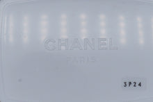 Load image into Gallery viewer, 新品未使用品 CHANEL シャネル 固形石鹸 N.19 ケース付き SAVON サヴォン 150g ギフト フランス製 アイボリー ブラック 150g 50095