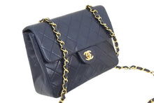 Load image into Gallery viewer, CHANEL シャネル マトラッセ チェーン ショルダーバッグ 中ミニマトラッセ ネイビー 1番台 美品 中古 50104