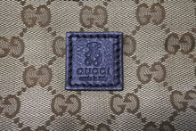 Load image into Gallery viewer, 極美品 GUCCI グッチ ベビーキャリア抱っこひも プレート GGキャンバス ロゴプレート ベージュ 270793 中古 50127