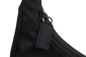 PRADA プラダ ホーボー ハンドバッグ ミニバッグ 三角ロゴ金具 プレート ナイロン ブラック 美品 中古 50397