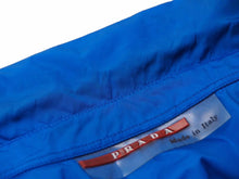 Load image into Gallery viewer, 極美品 PRADA SPORTS プラダ スポーツ 90年代 ナイロン ジャケット ブルー アウター シャツ サイズM 中古 50581
