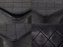 Load image into Gallery viewer, シャネル CHANEL マトラッセ 23cm フルフラップ ターンロック 1番台 ショルダーバッグ ラムスキン ブラック美品 中古 50597