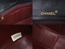 Load image into Gallery viewer, シャネル CHANEL マトラッセ 23cm フルフラップ ターンロック 1番台 ショルダーバッグ ラムスキン ブラック美品 中古 50597